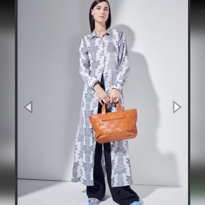 NWT ALEESIA MASSIMO KAFTAN BLACK AND WHITE